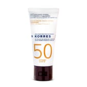 Yaourt Crème Solaire Teintée Visage SPF50 est idéal pour les peaux sensibles.