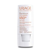 Bariésun Stick Minéral SPF50+ protège les peaux fragiles et sensibles du soleil.