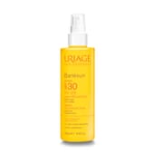 Bariésun Spray SPF30 protege tu piel de la radiación solar.